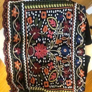 Embroidered mini skirt